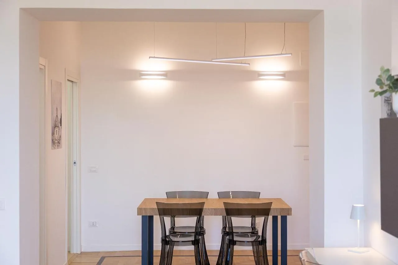 Colosseo Modern By Rental In Roma Apartamento