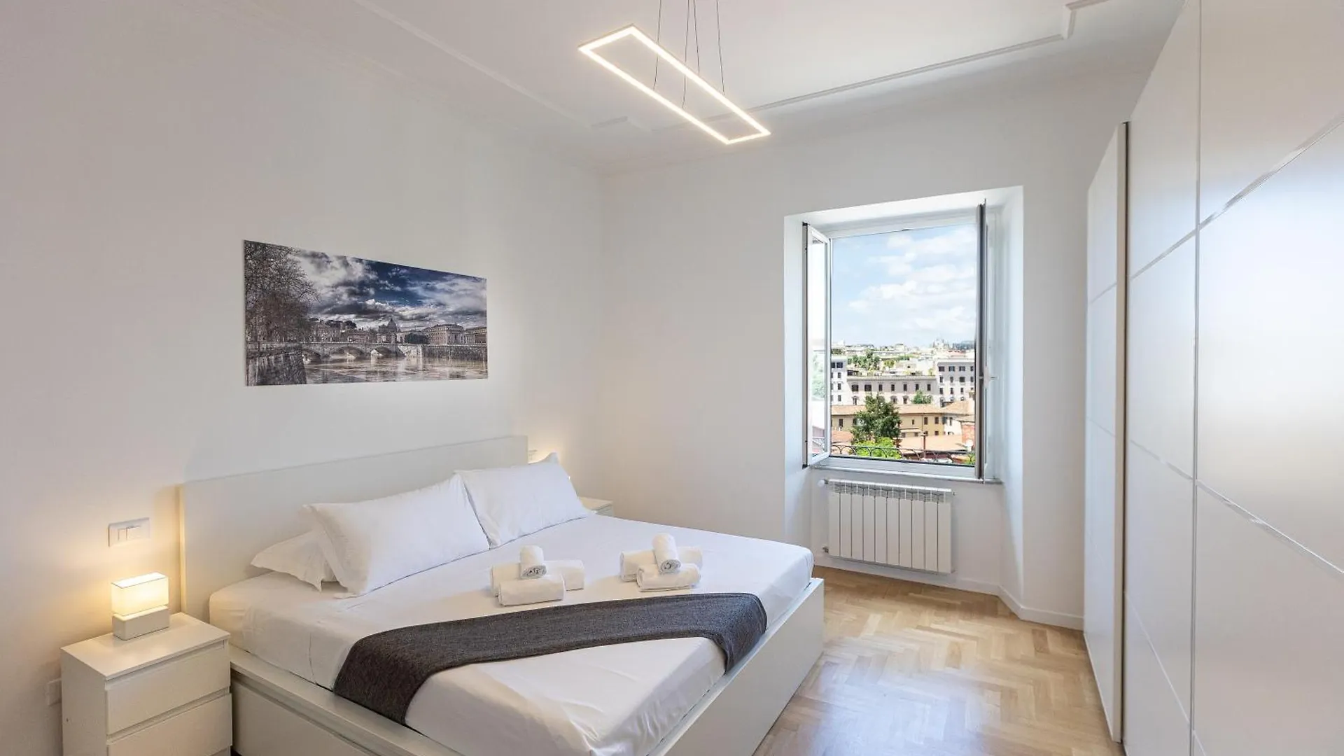 Apartment Colosseo Modern By Rental In Rome