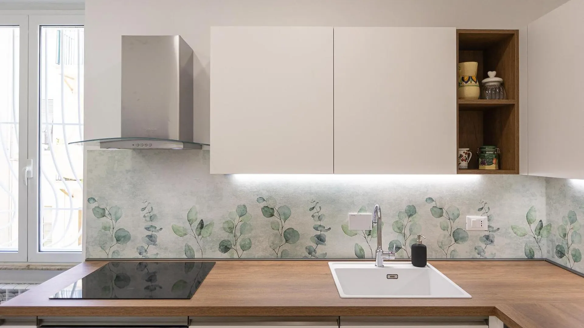 Colosseo Modern By Rental In Rome Apartment